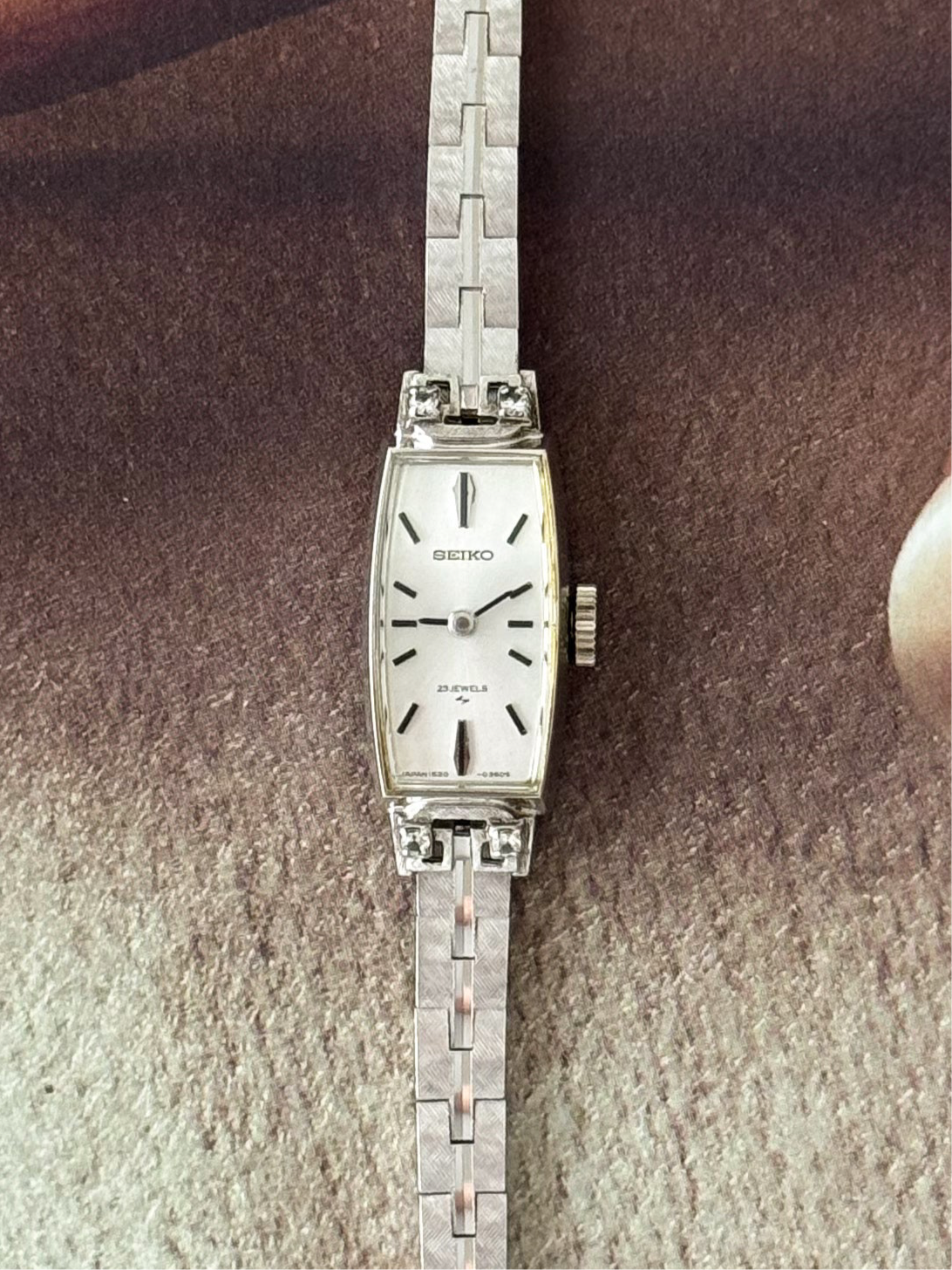 Vintage Silver Seiko 23 Jewels Manual Wind-Up Watch