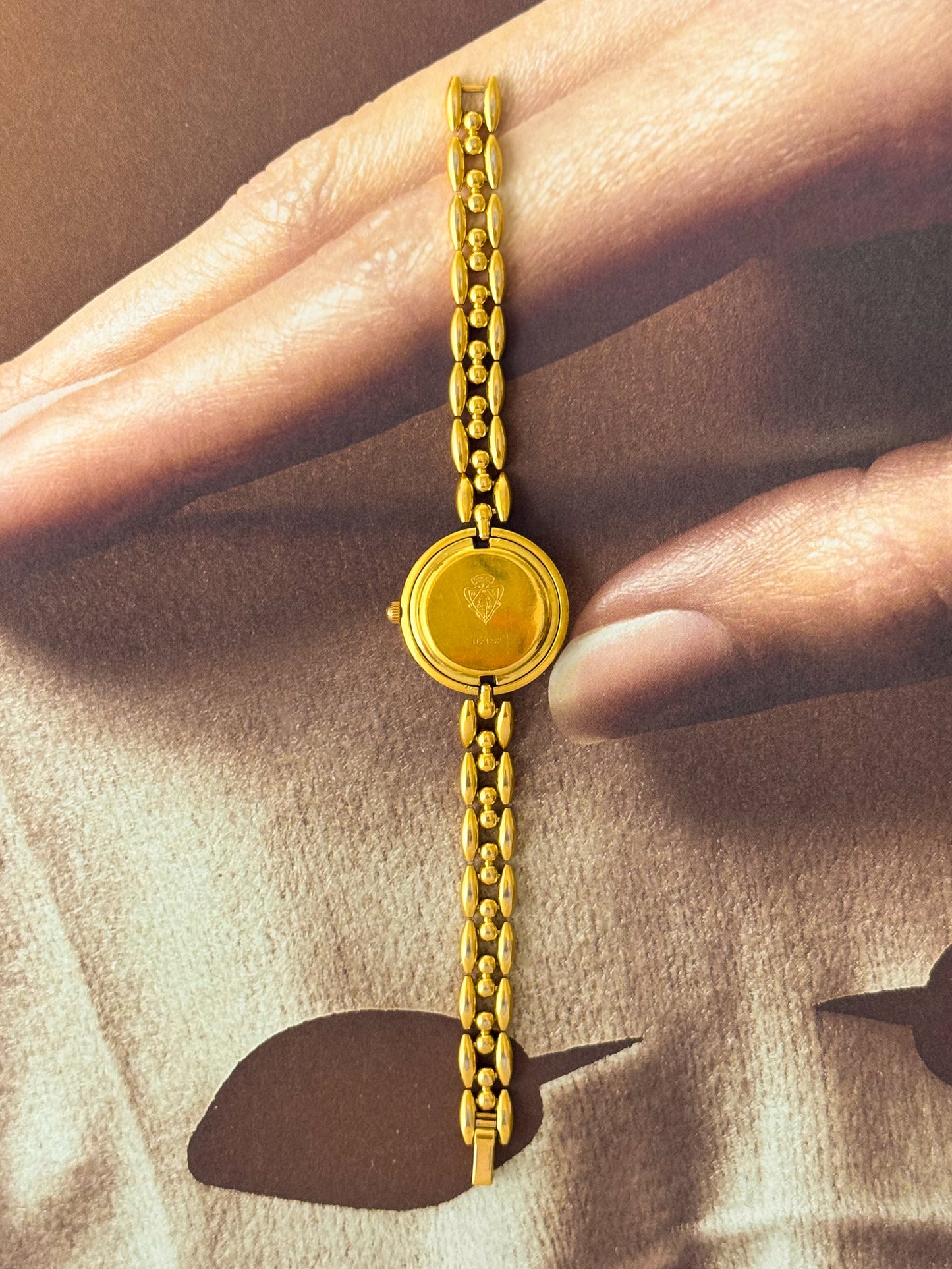 Vintage 1980s Gold Plated Gucci Interchangeable Bezel Watch With Rice Links Band