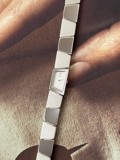 Stunning Vintage Asymmetrical Seiko Watch With Matte and Polished Mirror Link Band