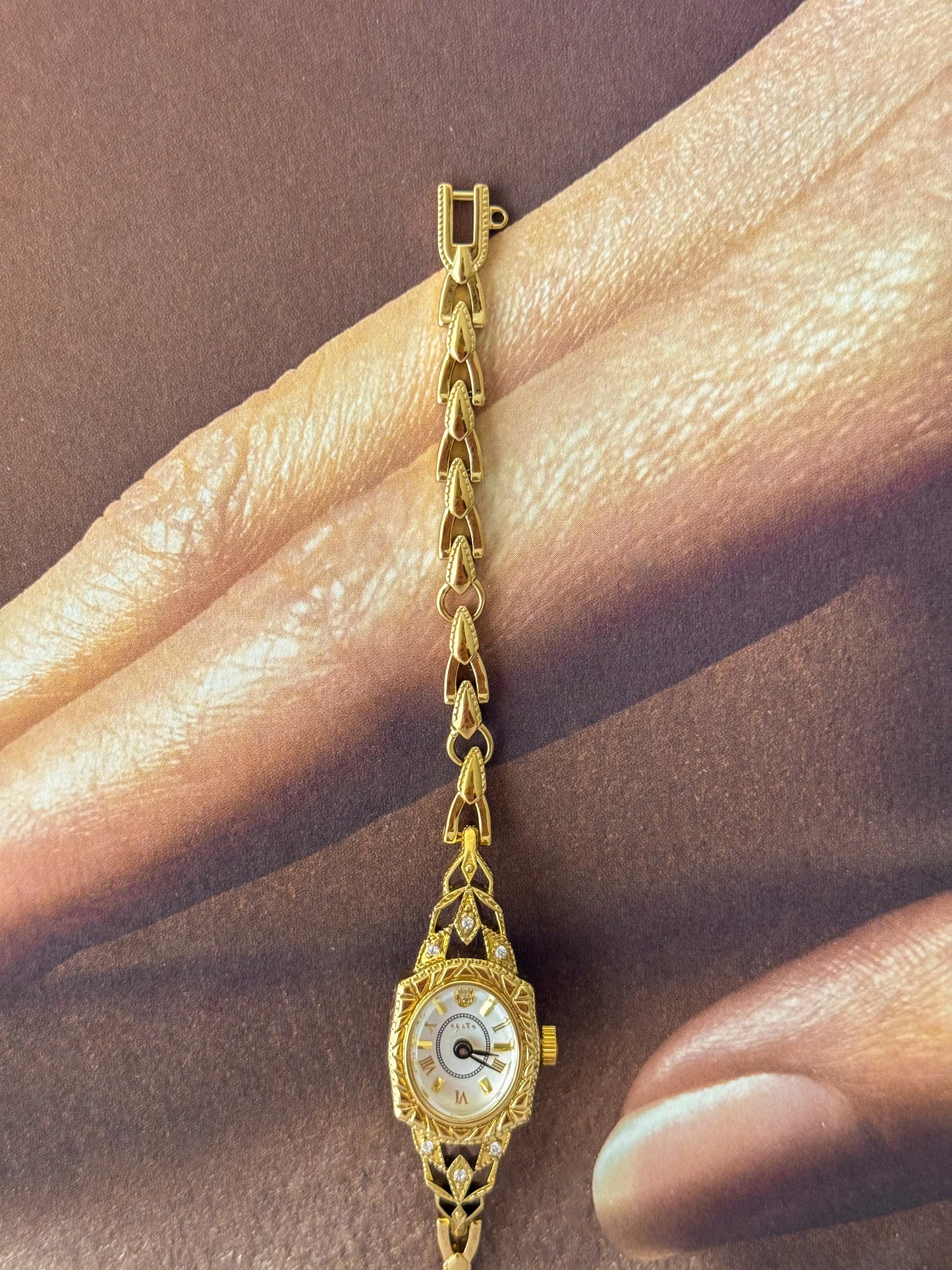 Vintage Japanese Agete Art Deco Style Gold Watch White Dial and Dainty Wristband