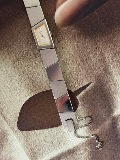 Stunning Vintage Asymmetrical Seiko Watch With Matte and Polished Mirror Link Band