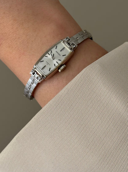 Vintage Silver Seiko 23 Jewels Manual Wind-Up Watch